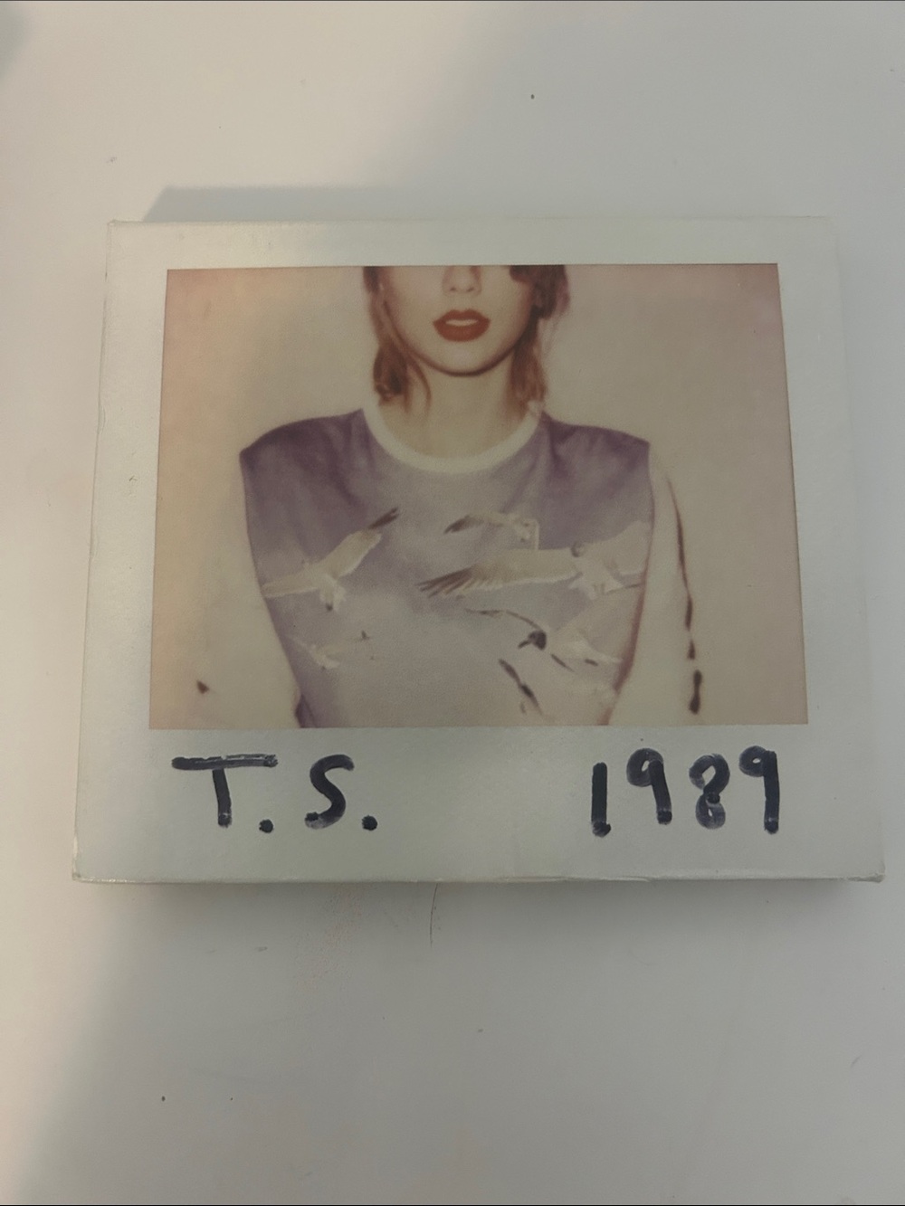 Taylor Swift 1989 CD-with photos from Taylor inside!